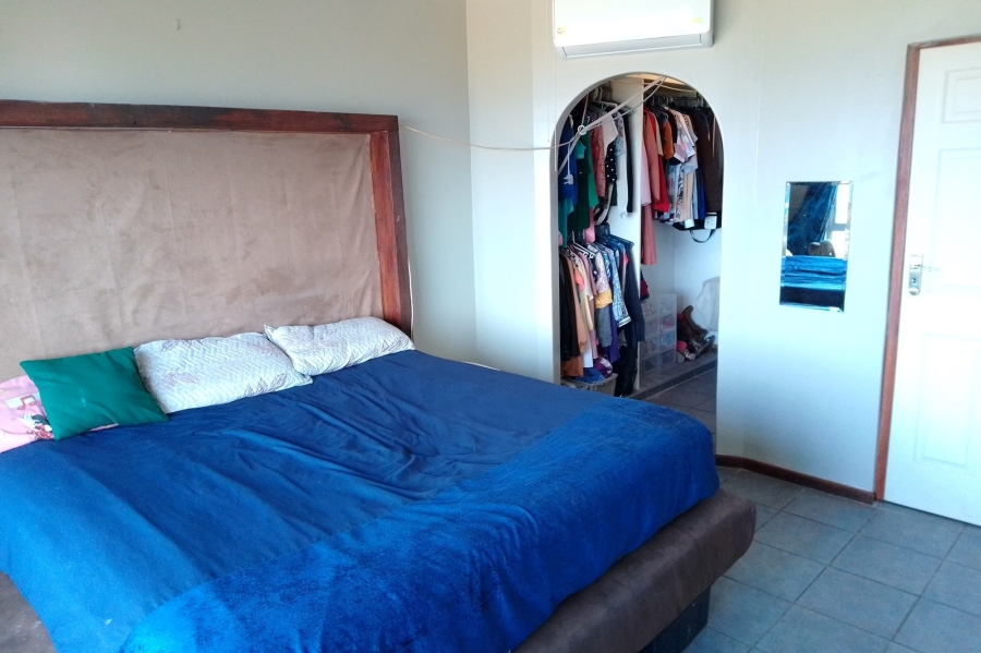 2 Bedroom Property for Sale in Illovo Beach KwaZulu-Natal