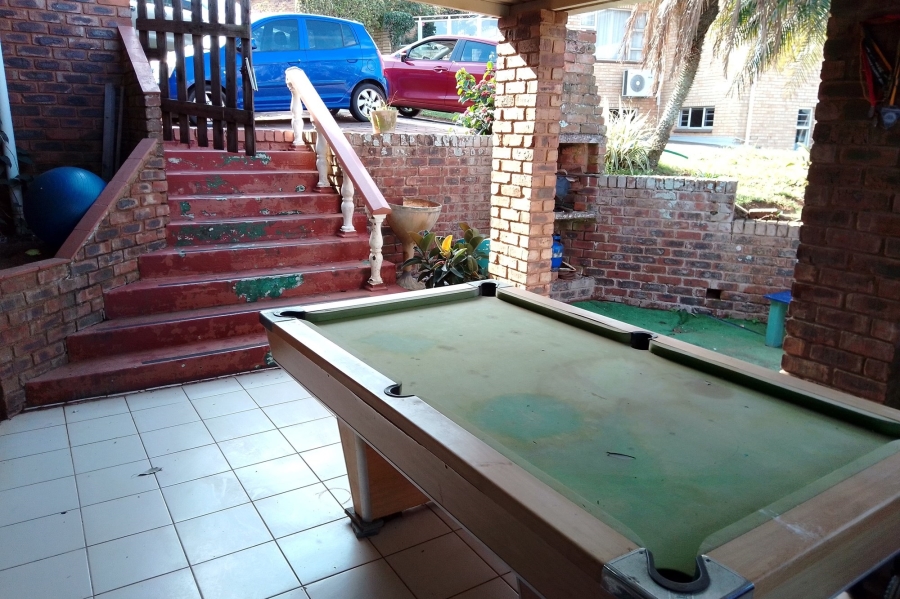 2 Bedroom Property for Sale in Illovo Beach KwaZulu-Natal