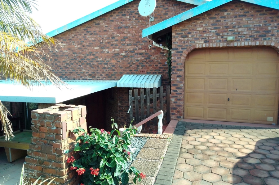 2 Bedroom Property for Sale in Illovo Beach KwaZulu-Natal