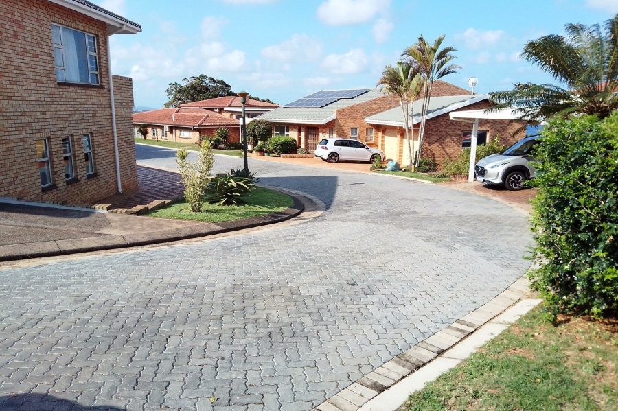 2 Bedroom Property for Sale in Illovo Beach KwaZulu-Natal