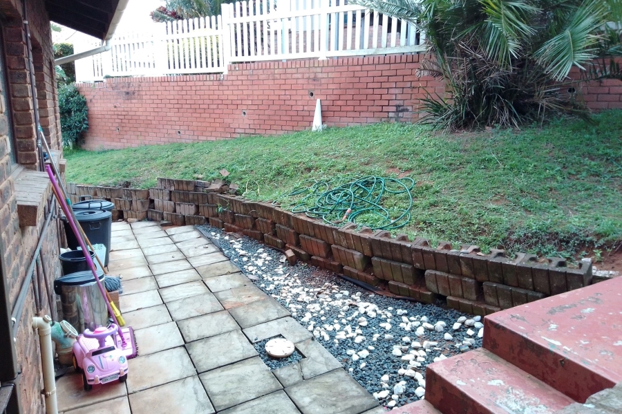 2 Bedroom Property for Sale in Illovo Beach KwaZulu-Natal