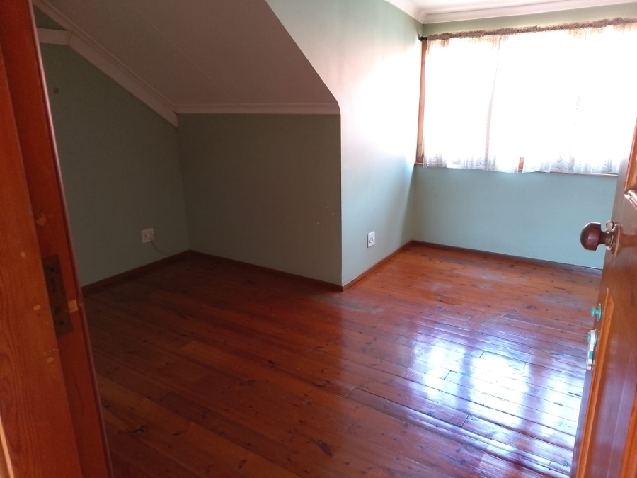 5 Bedroom Property for Sale in Glenwood KwaZulu-Natal