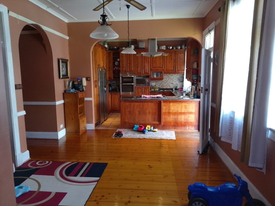 5 Bedroom Property for Sale in Glenwood KwaZulu-Natal