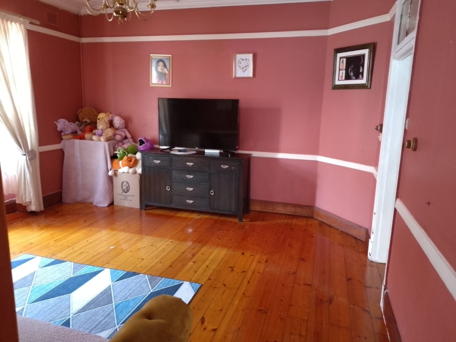 5 Bedroom Property for Sale in Glenwood KwaZulu-Natal