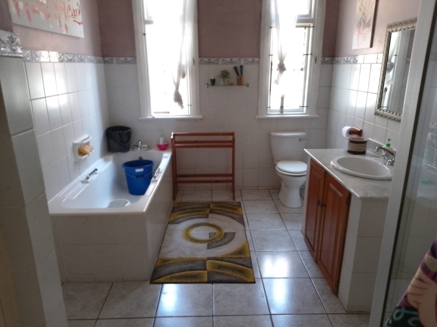 5 Bedroom Property for Sale in Glenwood KwaZulu-Natal