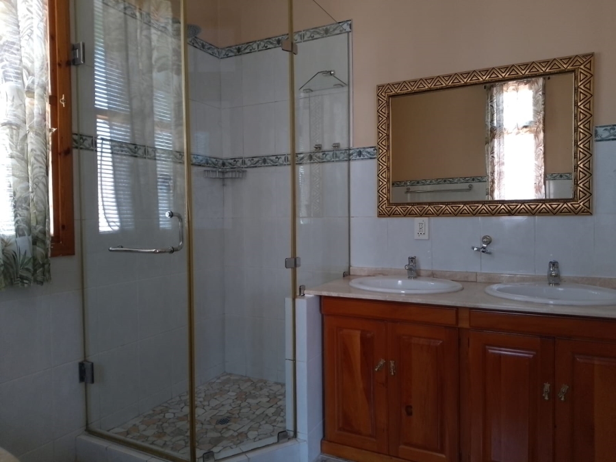 5 Bedroom Property for Sale in Glenwood KwaZulu-Natal