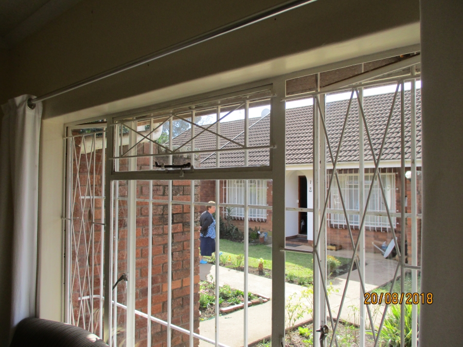 To Let 2 Bedroom Property for Rent in Howick KwaZulu-Natal