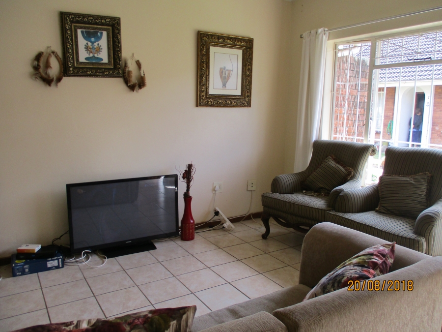 To Let 2 Bedroom Property for Rent in Howick KwaZulu-Natal
