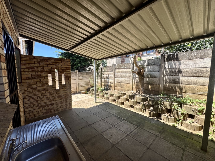2 Bedroom Property for Sale in Scottsville KwaZulu-Natal