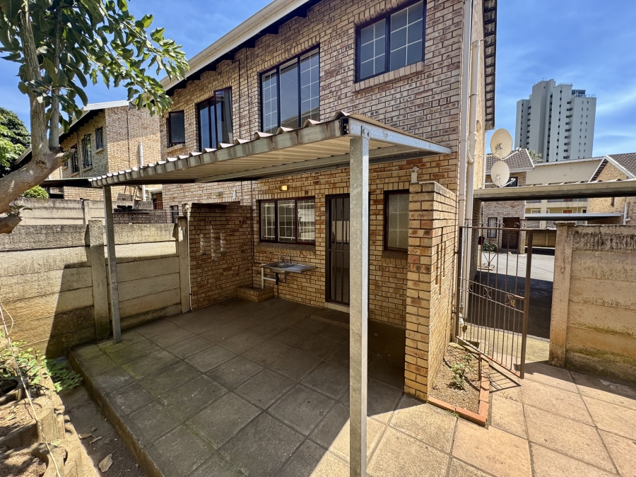 2 Bedroom Property for Sale in Scottsville KwaZulu-Natal