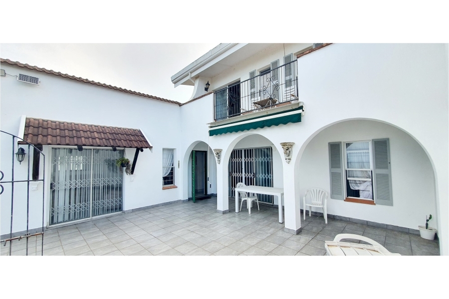 2 Bedroom Property for Sale in Uvongo KwaZulu-Natal