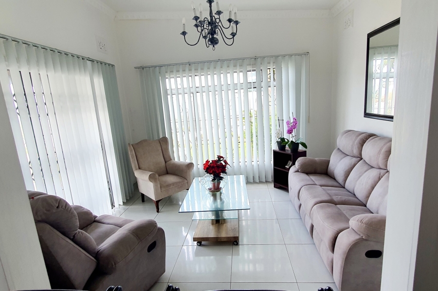 2 Bedroom Property for Sale in Uvongo KwaZulu-Natal
