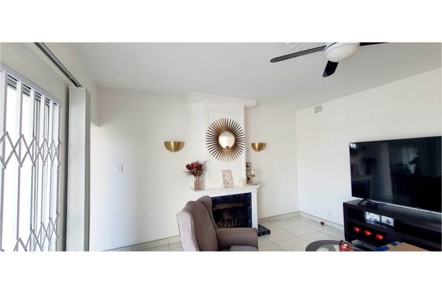 2 Bedroom Property for Sale in Uvongo KwaZulu-Natal