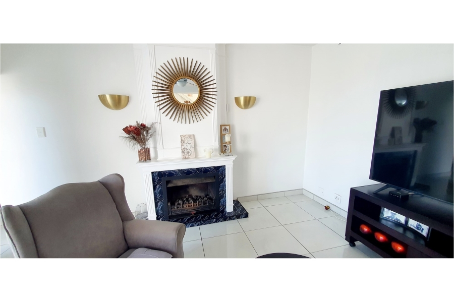 2 Bedroom Property for Sale in Uvongo KwaZulu-Natal