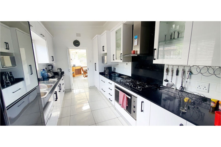 2 Bedroom Property for Sale in Uvongo KwaZulu-Natal