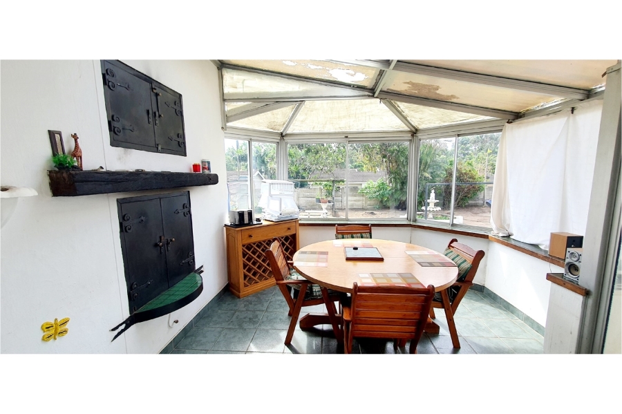 2 Bedroom Property for Sale in Uvongo KwaZulu-Natal