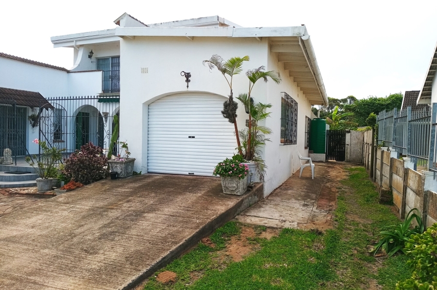 2 Bedroom Property for Sale in Uvongo KwaZulu-Natal