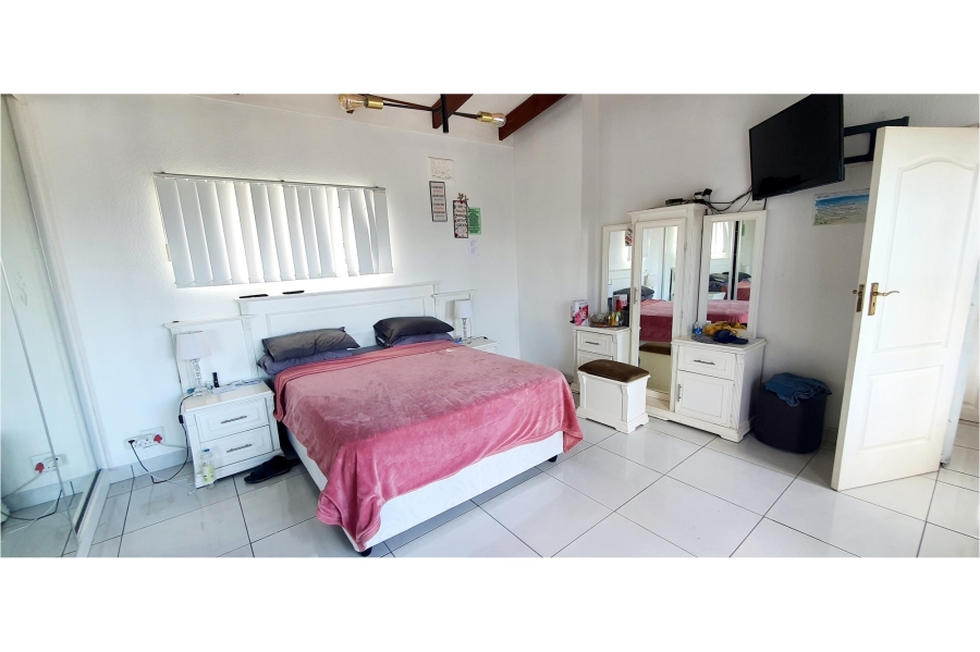 2 Bedroom Property for Sale in Uvongo KwaZulu-Natal
