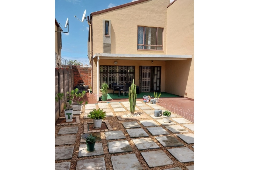 3 Bedroom Property for Sale in Woodhaven KwaZulu-Natal