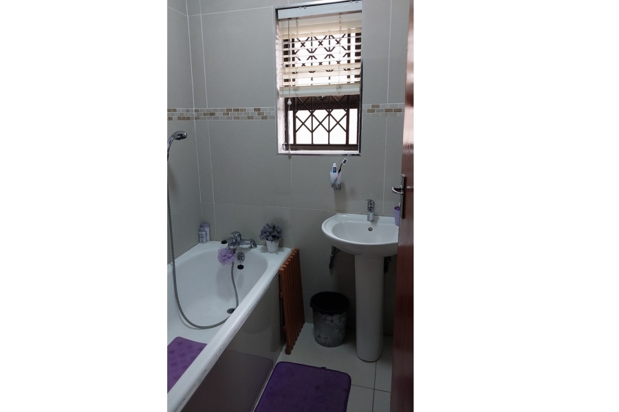 3 Bedroom Property for Sale in Woodhaven KwaZulu-Natal