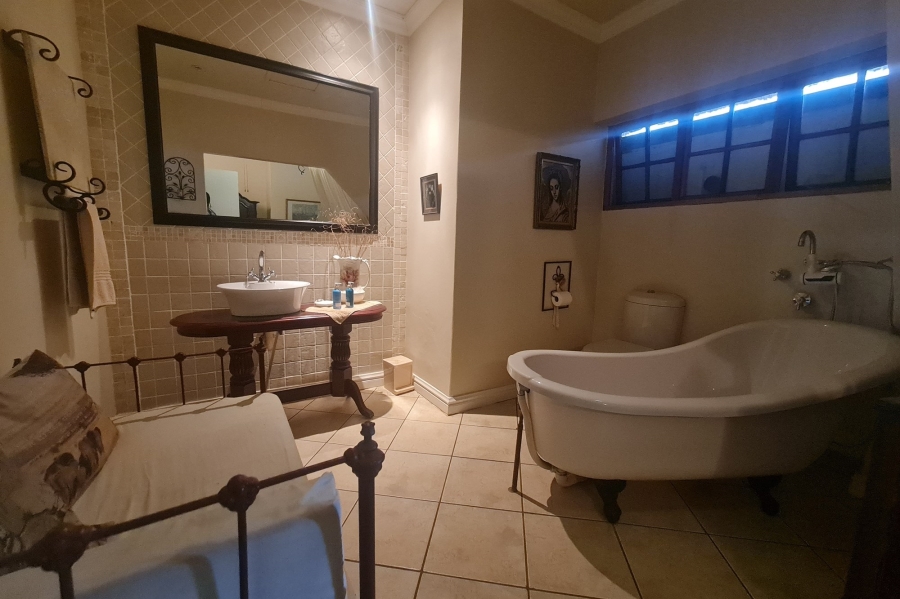 6 Bedroom Property for Sale in Fairview KwaZulu-Natal