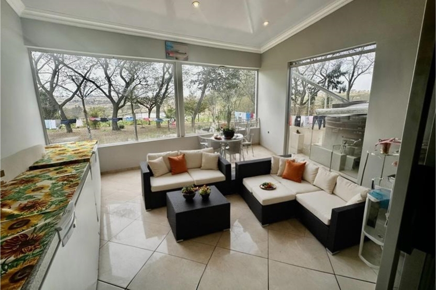 8 Bedroom Property for Sale in Ottos Bluff KwaZulu-Natal