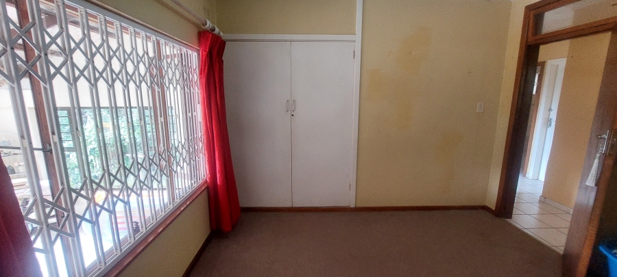 4 Bedroom Property for Sale in Sea Park KwaZulu-Natal