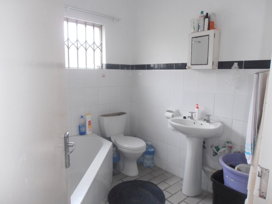 To Let 1 Bedroom Property for Rent in Bluff KwaZulu-Natal