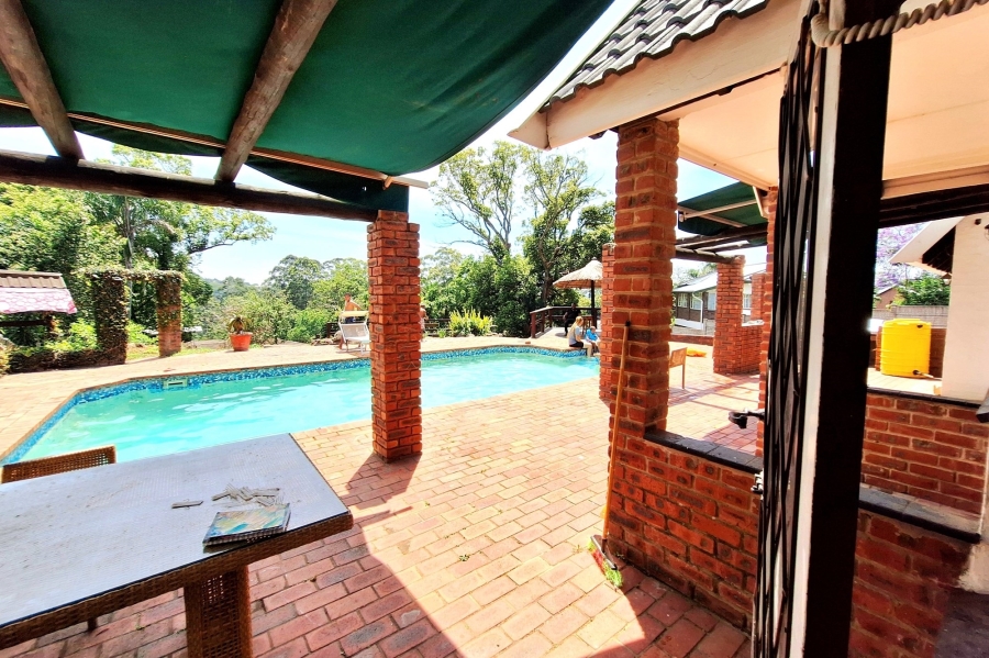 4 Bedroom Property for Sale in Cowies Hill KwaZulu-Natal