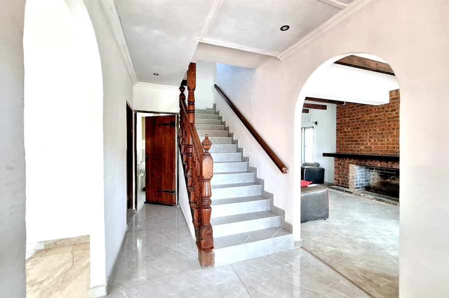 4 Bedroom Property for Sale in Cowies Hill KwaZulu-Natal
