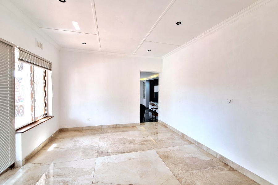 4 Bedroom Property for Sale in Cowies Hill KwaZulu-Natal