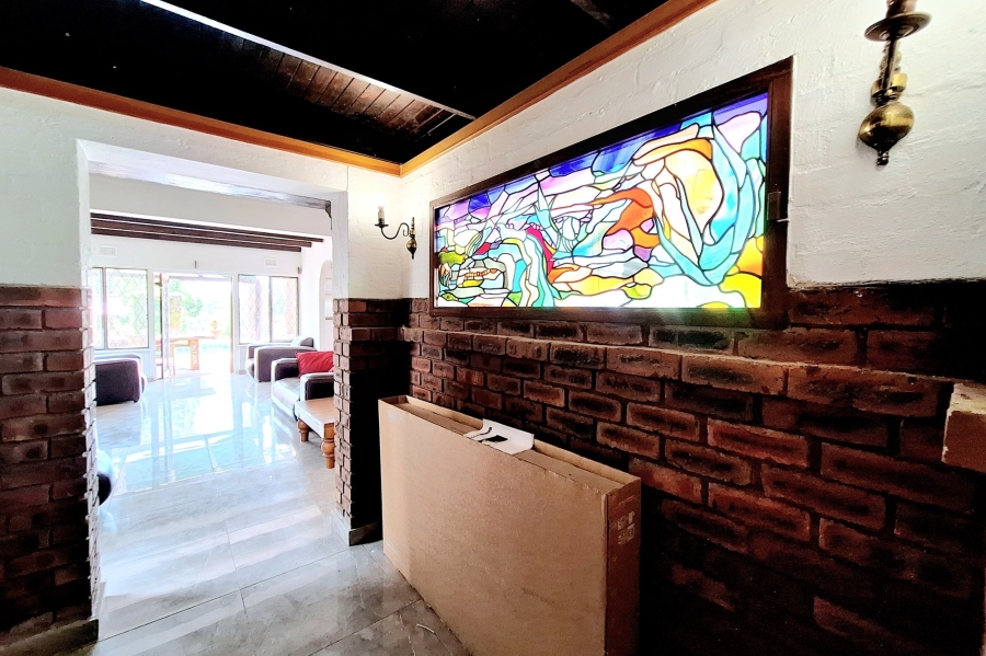 4 Bedroom Property for Sale in Cowies Hill KwaZulu-Natal