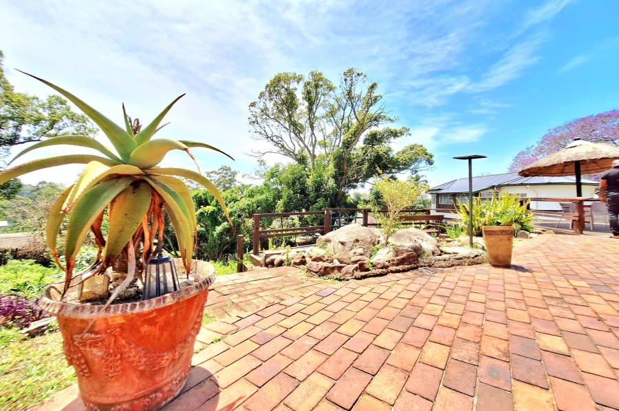 4 Bedroom Property for Sale in Cowies Hill KwaZulu-Natal