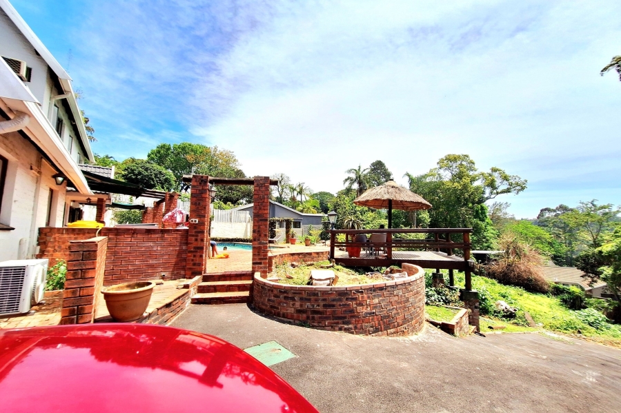 4 Bedroom Property for Sale in Cowies Hill KwaZulu-Natal