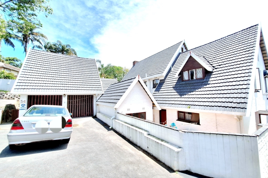 4 Bedroom Property for Sale in Cowies Hill KwaZulu-Natal