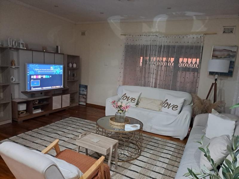 To Let 3 Bedroom Property for Rent in Bluff KwaZulu-Natal