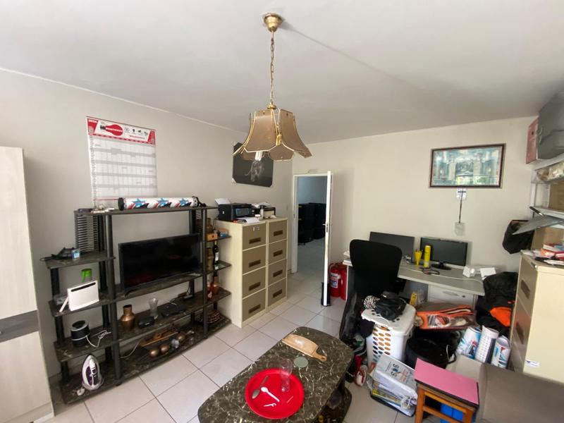 2 Bedroom Property for Sale in Esplanade KwaZulu-Natal