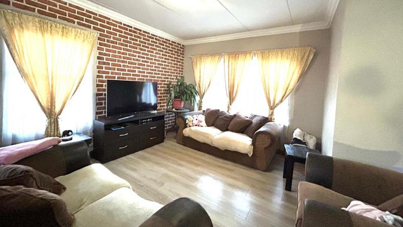 3 Bedroom Property for Sale in Jozini Rural KwaZulu-Natal