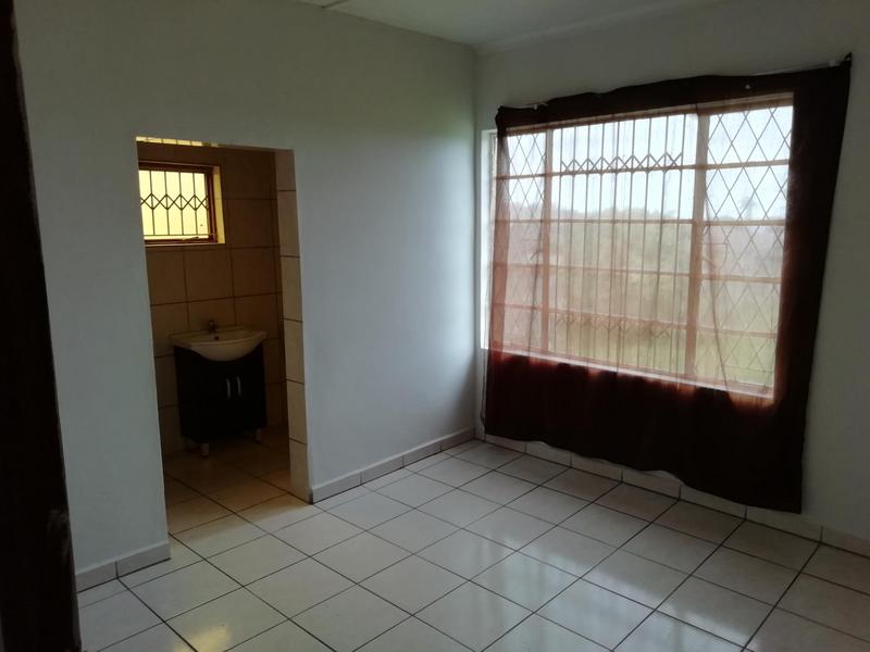 To Let 4 Bedroom Property for Rent in Park Rynie KwaZulu-Natal
