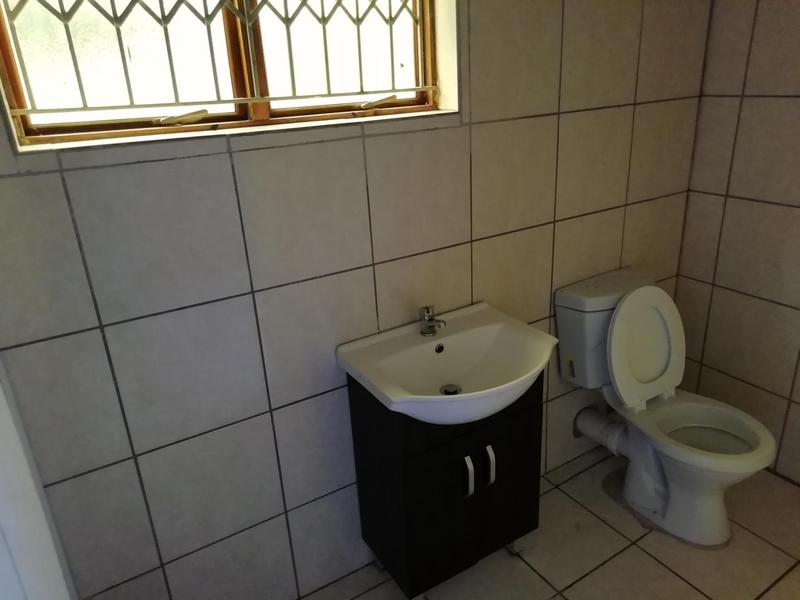 To Let 4 Bedroom Property for Rent in Park Rynie KwaZulu-Natal