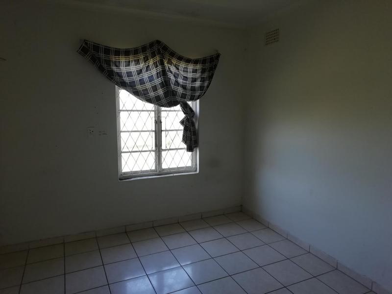 To Let 4 Bedroom Property for Rent in Park Rynie KwaZulu-Natal