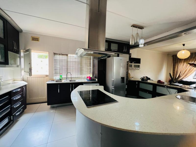 4 Bedroom Property for Sale in Berea West KwaZulu-Natal