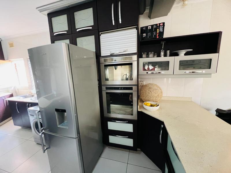 4 Bedroom Property for Sale in Berea West KwaZulu-Natal