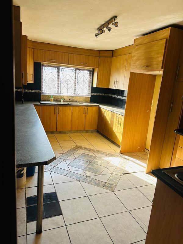 3 Bedroom Property for Sale in Umzinto KwaZulu-Natal