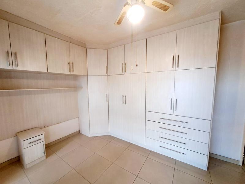 2 Bedroom Property for Sale in Montclair KwaZulu-Natal