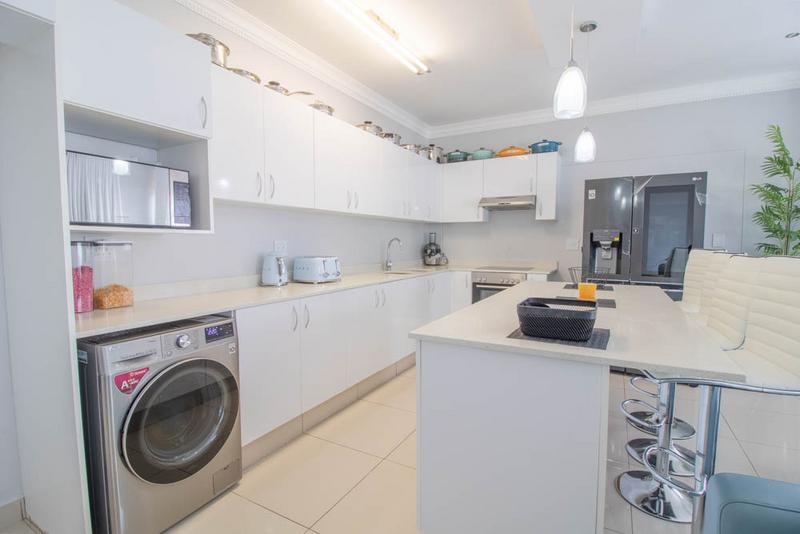 To Let 3 Bedroom Property for Rent in Umhlanga Ridge KwaZulu-Natal