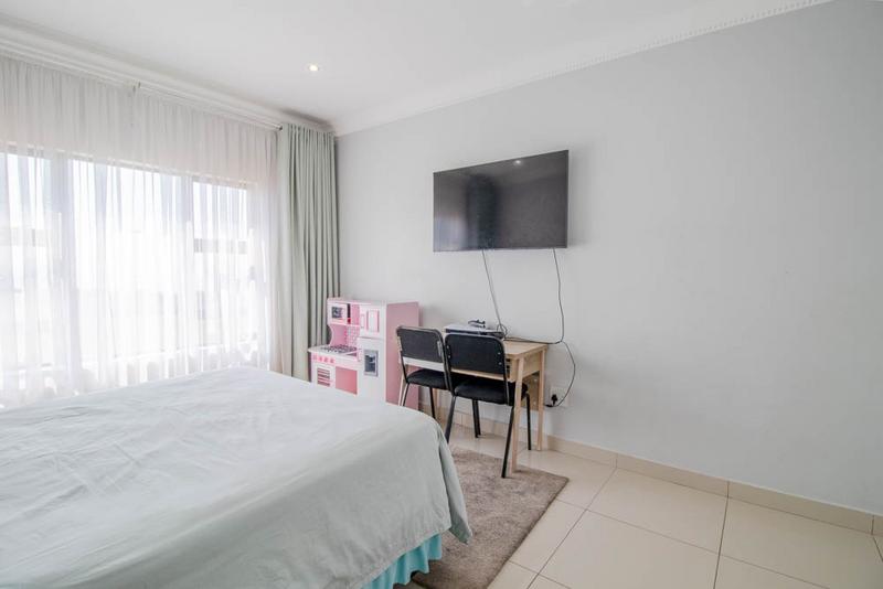 To Let 3 Bedroom Property for Rent in Umhlanga Ridge KwaZulu-Natal