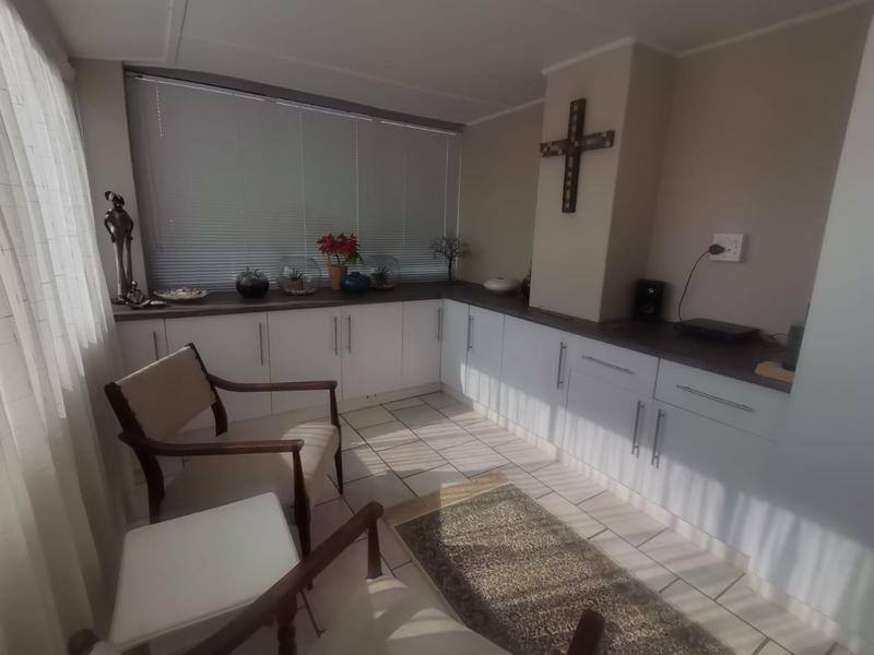 2 Bedroom Property for Sale in Manaba Beach KwaZulu-Natal