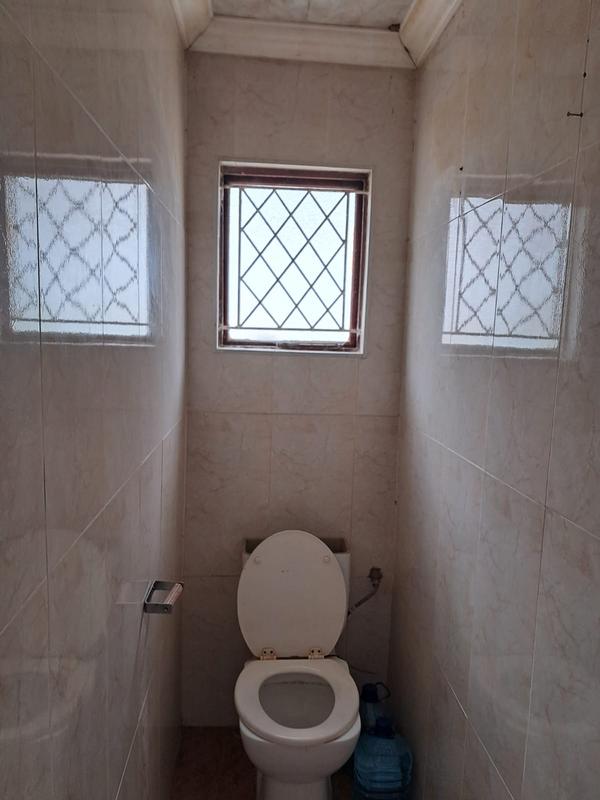 To Let 2 Bedroom Property for Rent in Umzinto KwaZulu-Natal