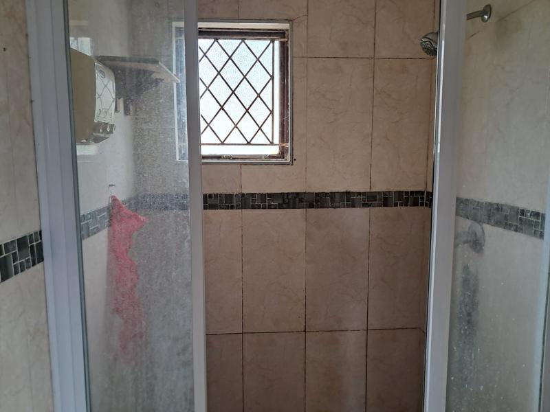 To Let 2 Bedroom Property for Rent in Umzinto KwaZulu-Natal